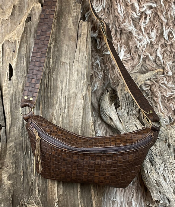 Keep It Gypsy Brown Classic Bumbag Brown Weave