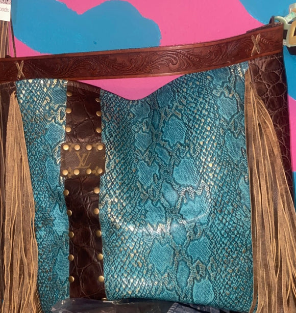 Keep It Gypsy Turquoise Snake Rosie Handbag